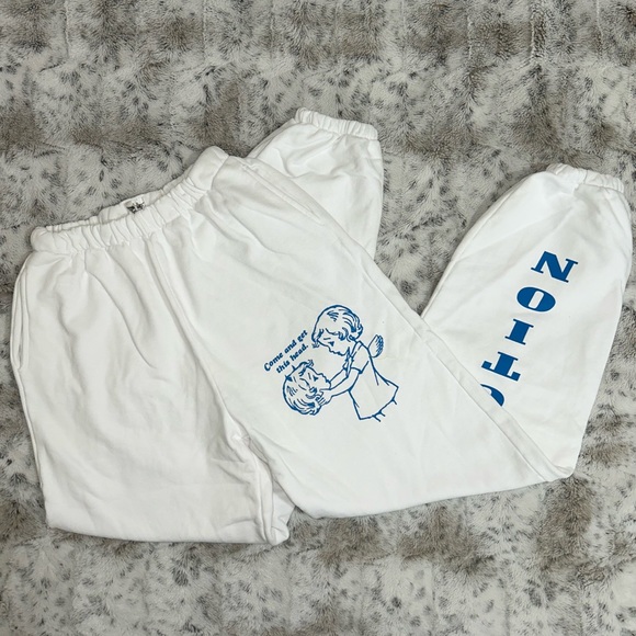 🆕 NWOT Boys Lie | Dangerous Affection | V2 Sweatpants | White Large - Picture 7 of 16